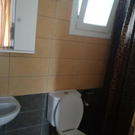 Leopard Aparthotel