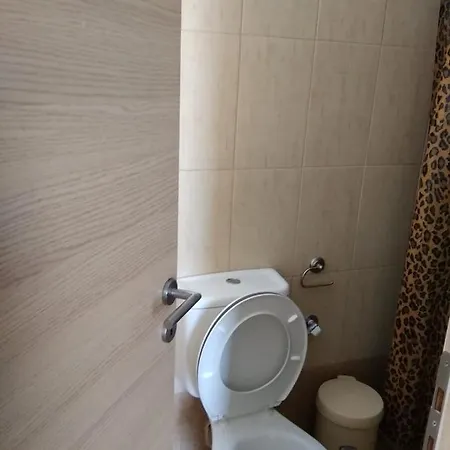Leopard Aparthotel
