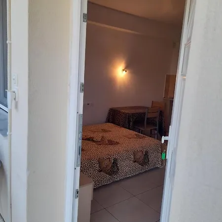 Aparthotel Leopard Stavros (Thessaloniki)
