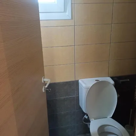 Leopard Aparthotel