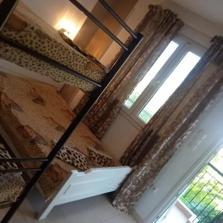 Leopard Aparthotel Stavros (Thessaloniki)